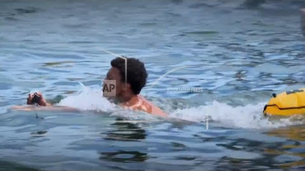 River Seine reopens for swimming in Paris