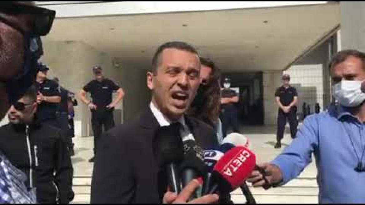 Δήλωση Κασιδιάρη έξω από το Εφετείο