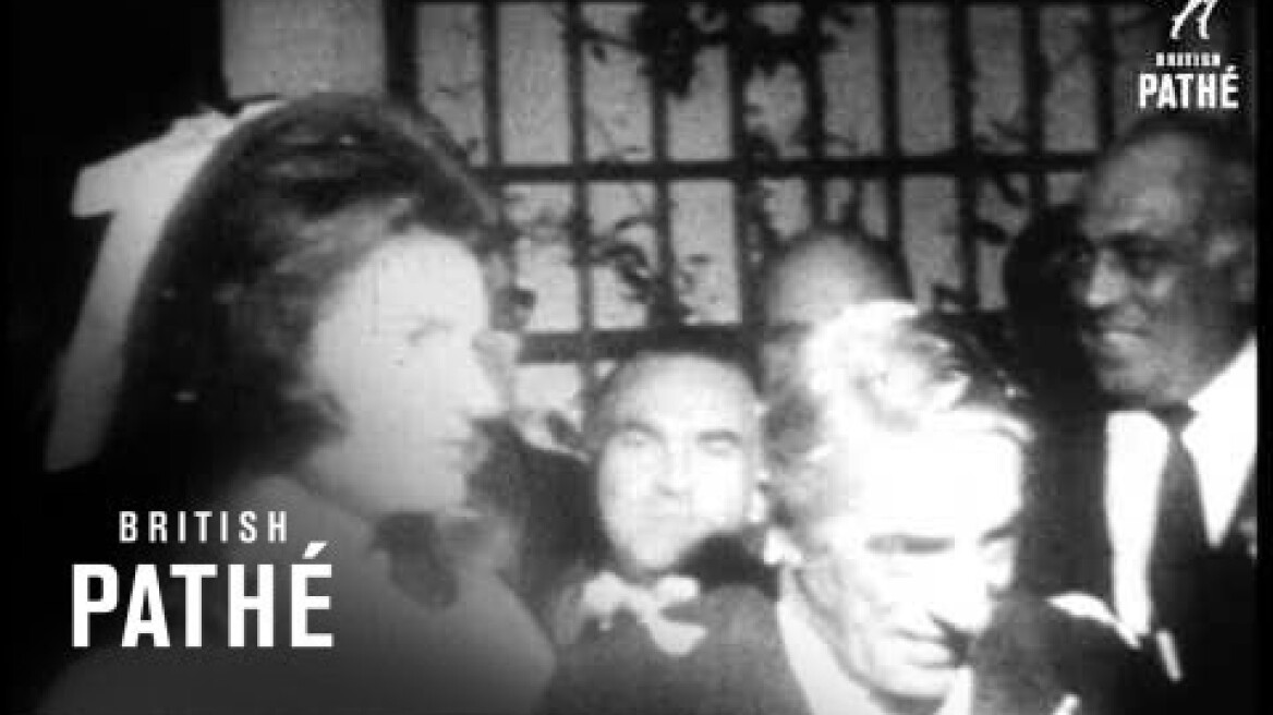 Jacqueline Kennedy Weds Onassis (1968)