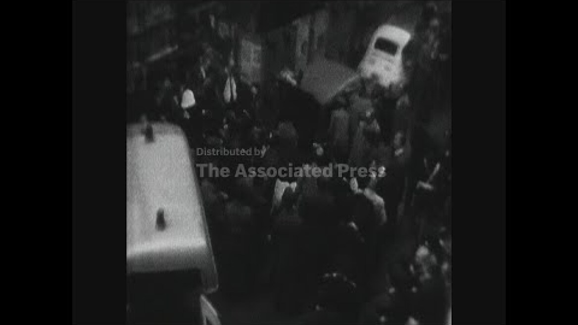 SYND 9 5 78 ALDO MORO'S BODY FOUND IN A CAR IN ROME