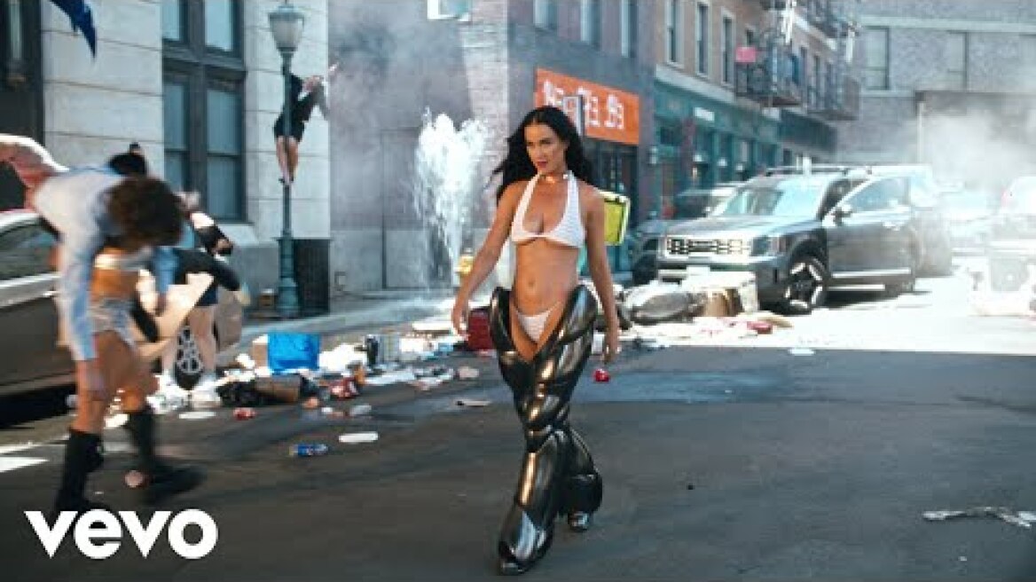 Katy Perry - WOMAN’S WORLD (Official Video)