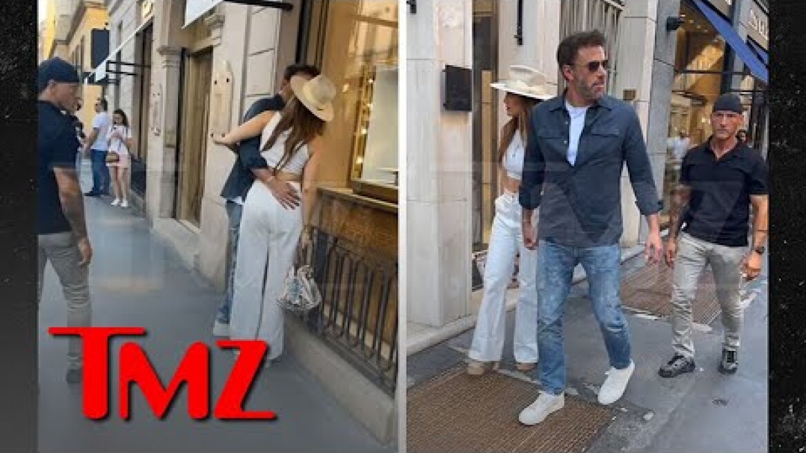 Jennifer Lopez & Ben Affleck Making Out in Milan But They've Got Company | TMZ