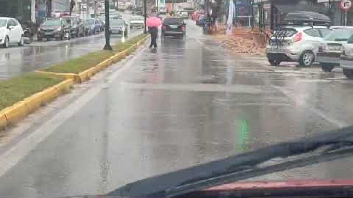 Βροχές και καταιγίδες στην Αττική, ξεκίνησε η επέλαση της «Deborah» (1)