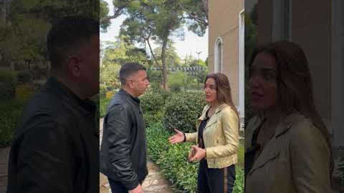 Μηνιαίος μισθός 1 δολάριο!