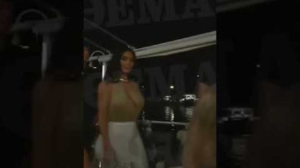 Απόβαση celebrities στις Σπέτσες: Καρντάσιαν και Χάντσον βρέθηκαν στο νησί