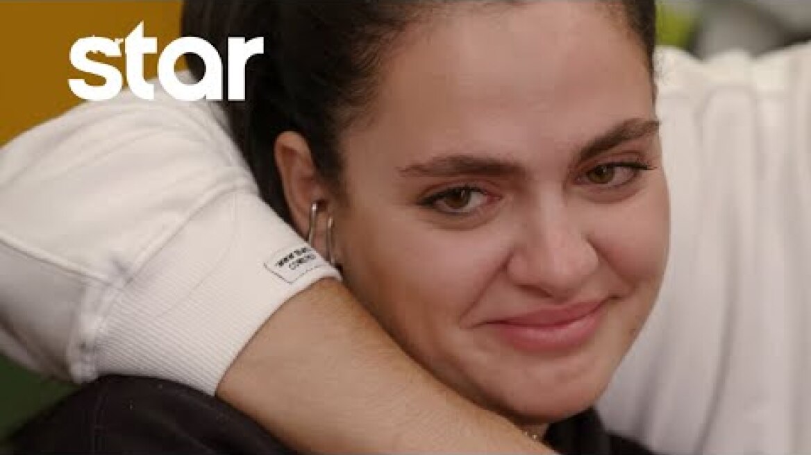 GNTM 5 | Συγκινήθηκαν τα κορίτσια κάτω από το χριστουγεννιάτικο δέντρο