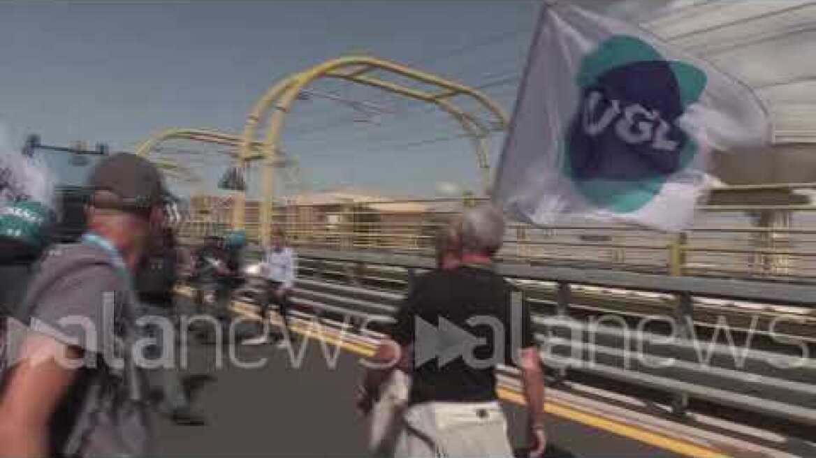 Ita, tafferugli durante il corteo. I manifestanti bloccano l'autostrada