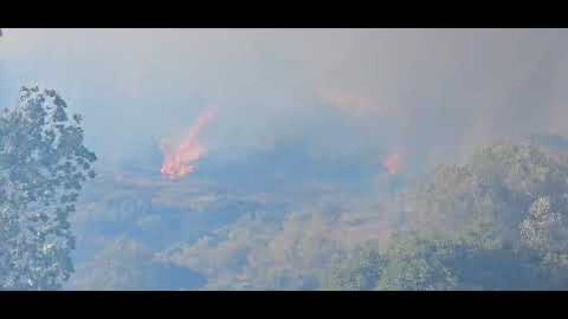 Εύβοια: Ανεξέλεγκτη φωτιά κοντά σε σπίτια