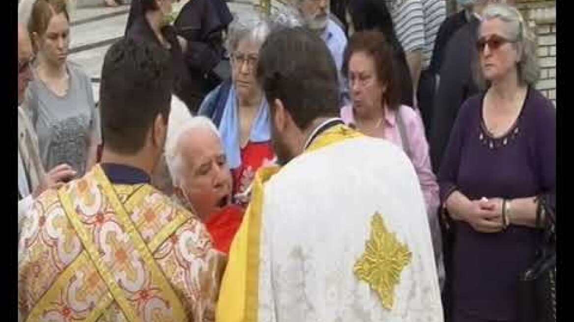 Άρση μέτρων: Ανοίγουν οι εκκλησίες με αποστάσεις