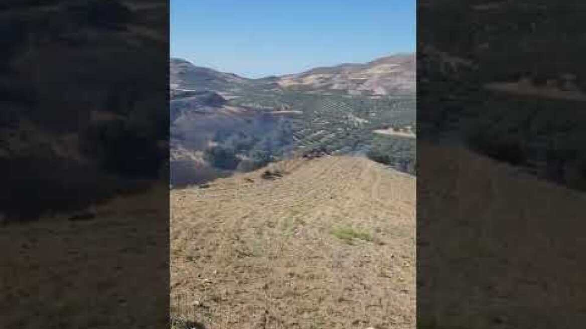 Στο "πόδι" για μεγάλη φωτιά η Πυροσβεστική