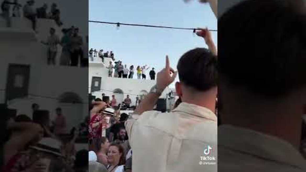 Η Πάρος ήταν ένας από τους προορισμούς των Ελλήνων για το Πάσχα