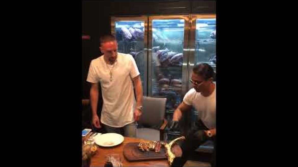 La Curiosa Visita de Ribéry al Cocinero Salt Bae