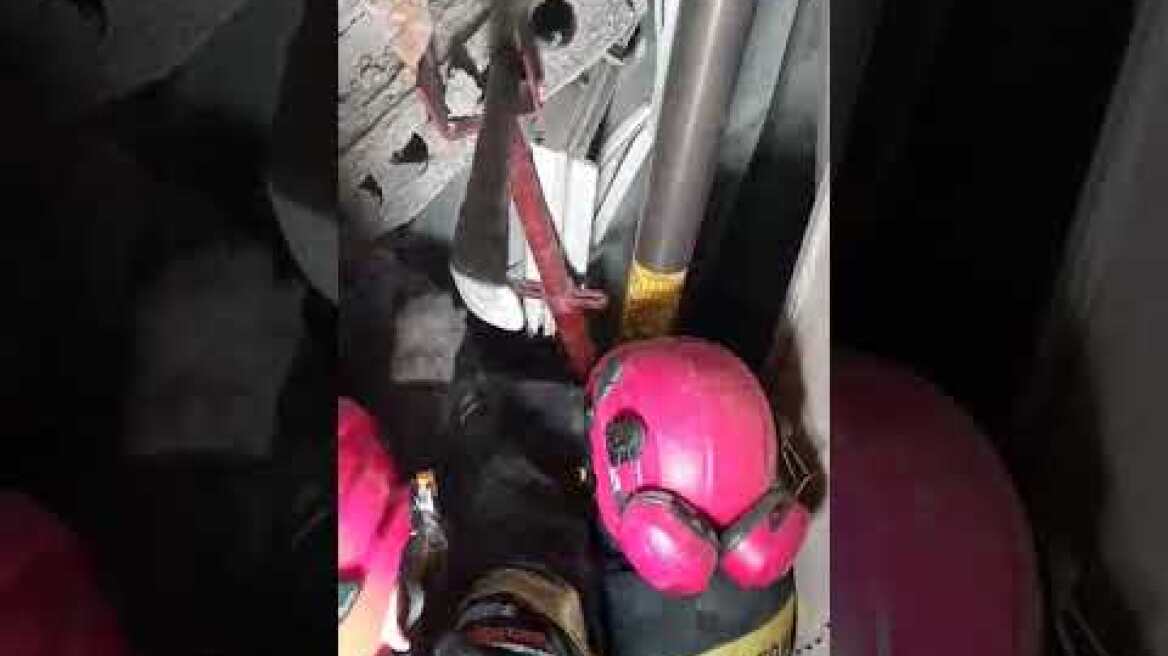 Σεισμός στην Αλβανία: Η συγκλονιστική διάσωση 45χρονης από την ΕΜΑΚ