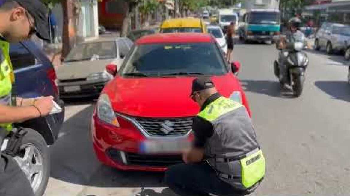 Υλοποίηση νέου ολιστικού σχεδίου για την οδική ασφάλεια: Έλεγχοι για διπλοπαρκάρισμα στην Αττική