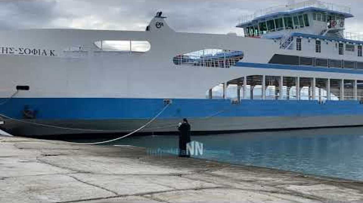 Nafpaktia news: Αντίρριο: O  Ιερέας Αγίασε  μόνος του τα νερά.