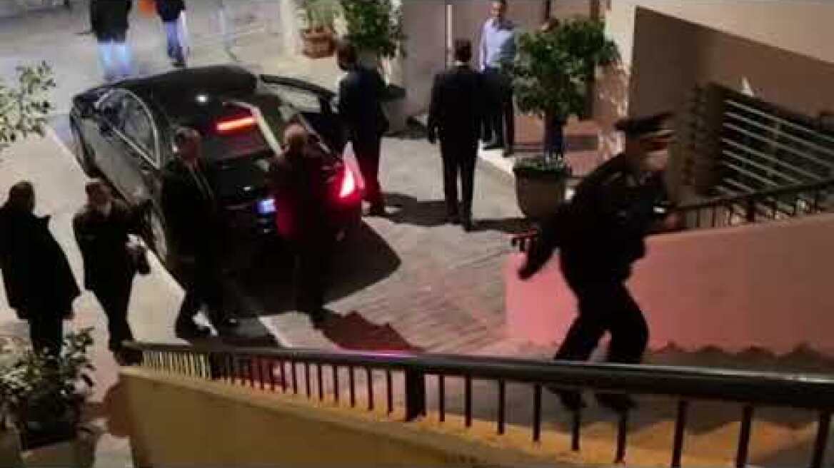 Μέρκελ - Αποχώρηση μετά το δείπνο