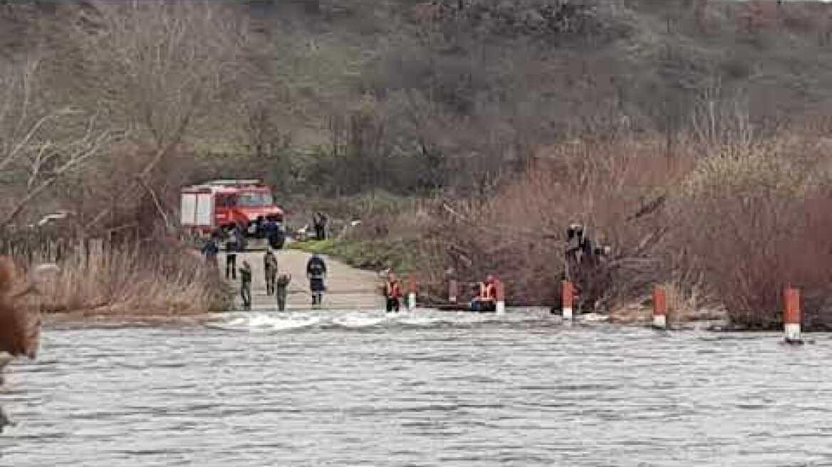 Η ΕΜΑΚ διασώζει εγκλωβισμένους λαθρομετανάστες