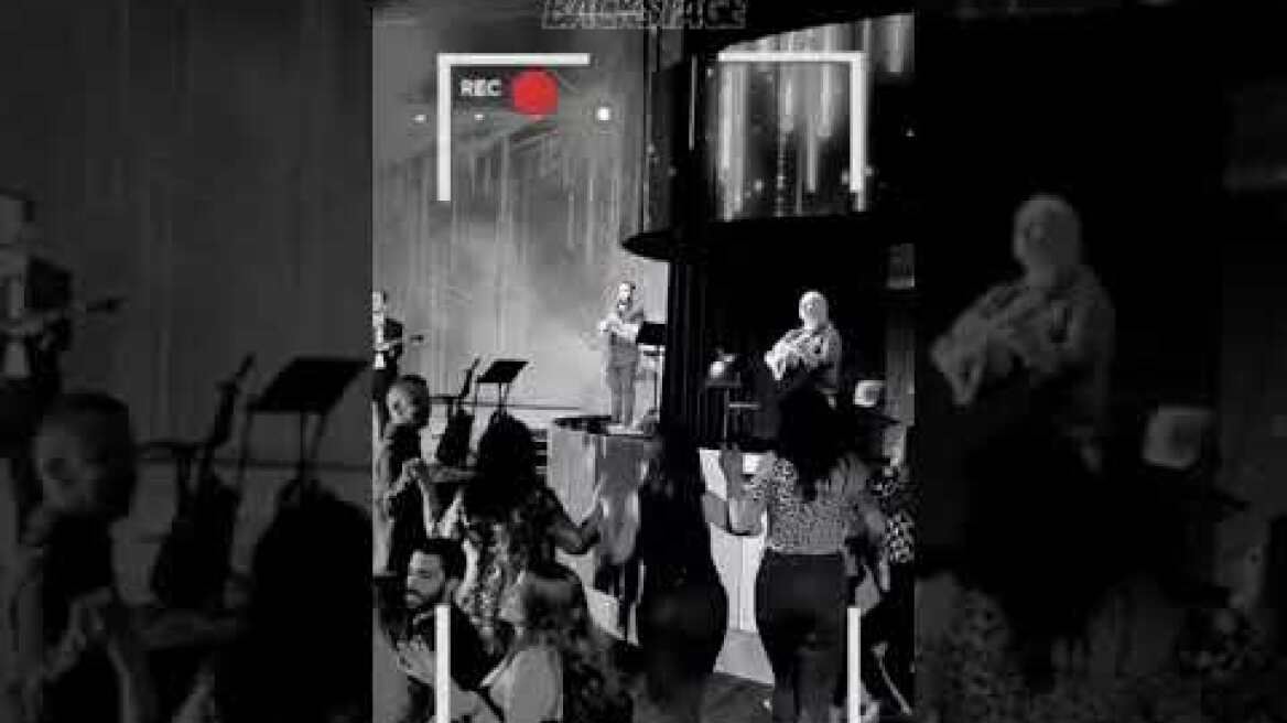 Η Ρούλα Κορομηλά διασκεδάζει στα backstage του «Σπίτι με το MEGA»