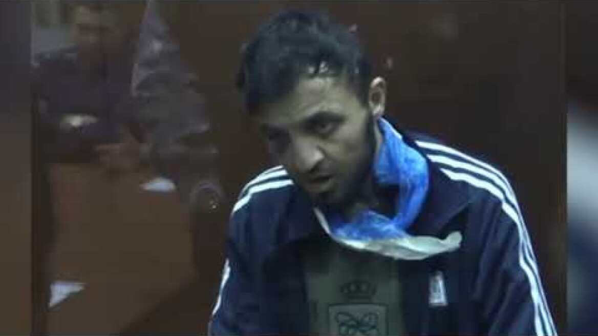 Οι δύο πρώτοι συλληφθέντες της επίθεσης στη Μόσχα που οδηγούνται στο δικαστήριο