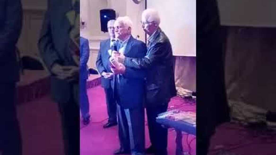 Ο Δημήτρης Κάλμπαρης αφηγείται