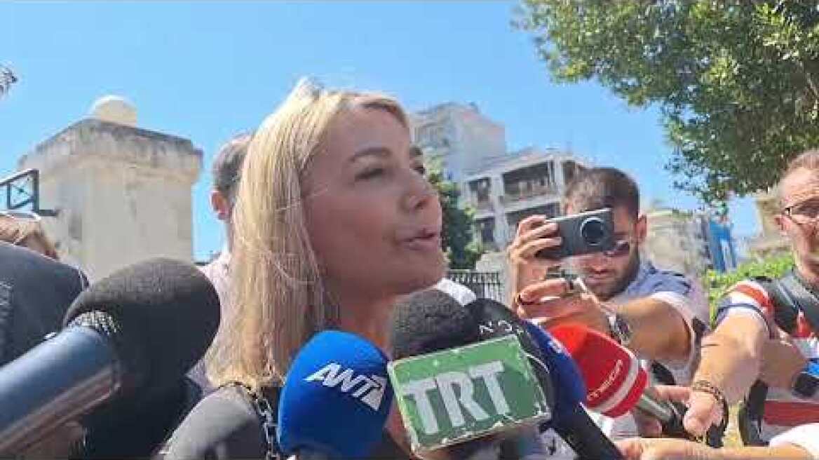 Ο δημοσιογράφος ισχυρίζεται ότι θα έκοβε τιμολόγιο για διαφήμιση στη Ζέττα Μακρή - «Δεν θα διάλεγα μέλος πάνελ πρωινάδικου» απαντά η πολιτικός Δηλώσεις Ζέτας Μακρή