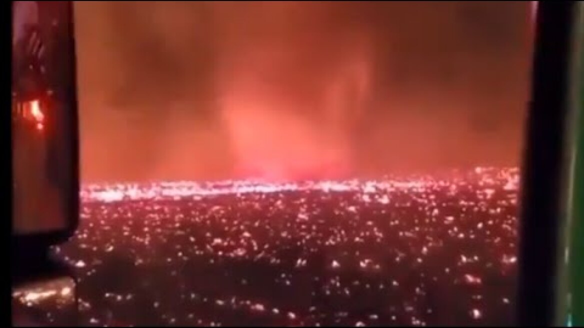 Formation of a Fire Tornado (Firenado) in California - USA