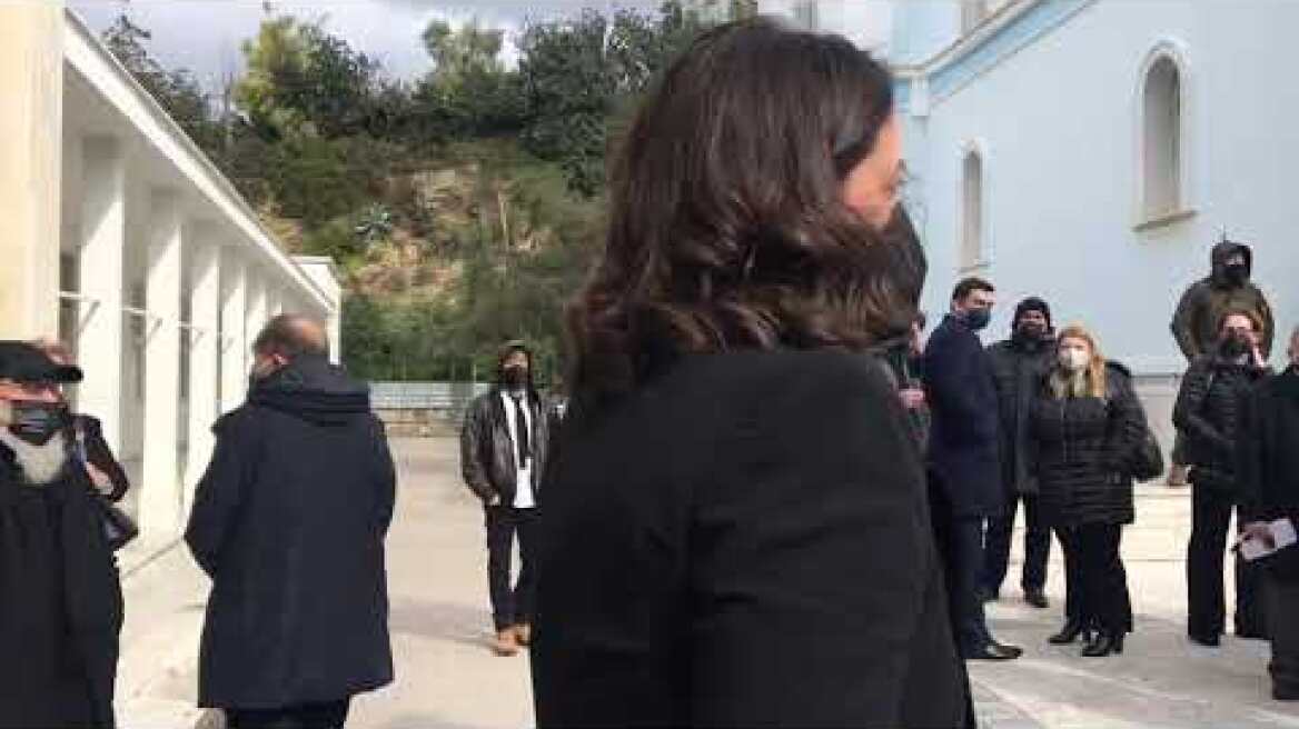 Kηδεία της Μαριέττας Γιαννάκου - Νίκη Κεραμέως