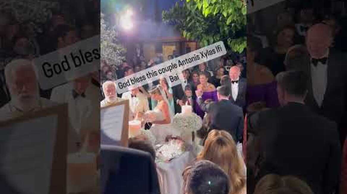 Ο γάμος της χρονιάς: Ο Αντώνης Ξυλάς και η Ιφιγένεια Πρωτονοτάριου παντρεύτηκαν (5)