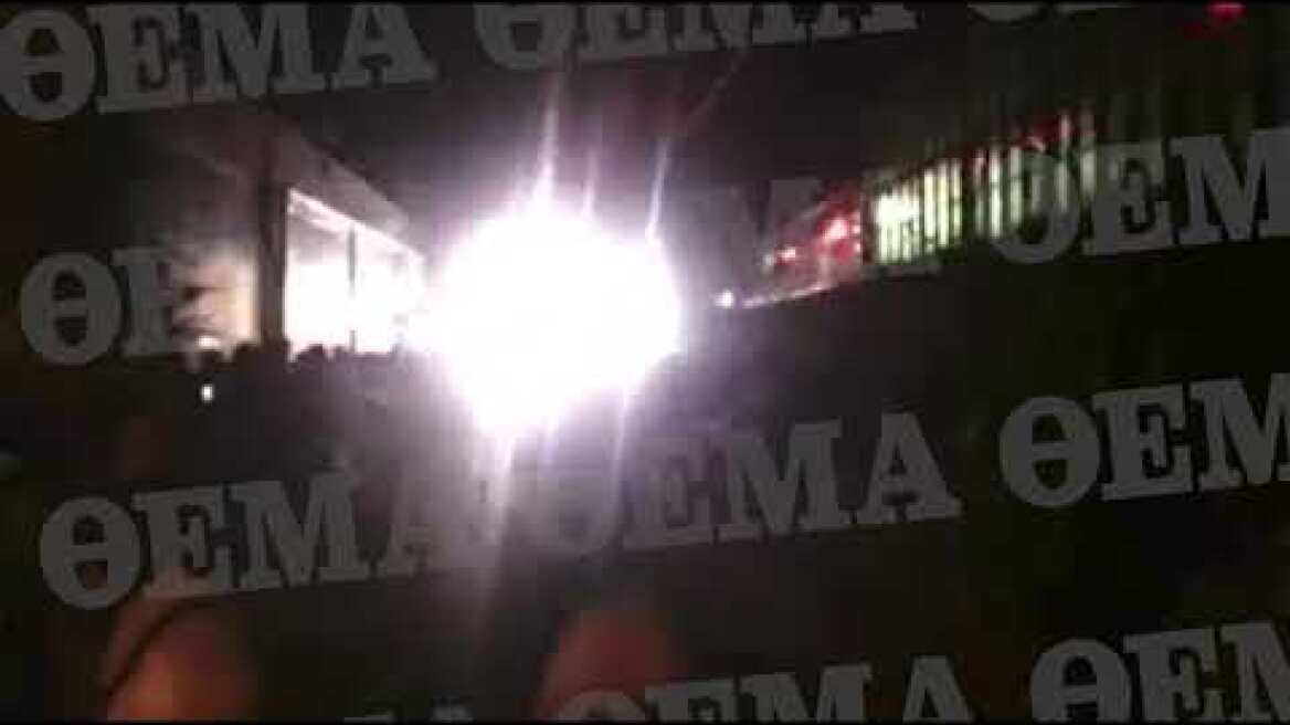 Βίντεο: 2.000 ravers παραληρούν στοιβαγμένοι σαν σαρδέλες στο κέντρο της Αθήνας