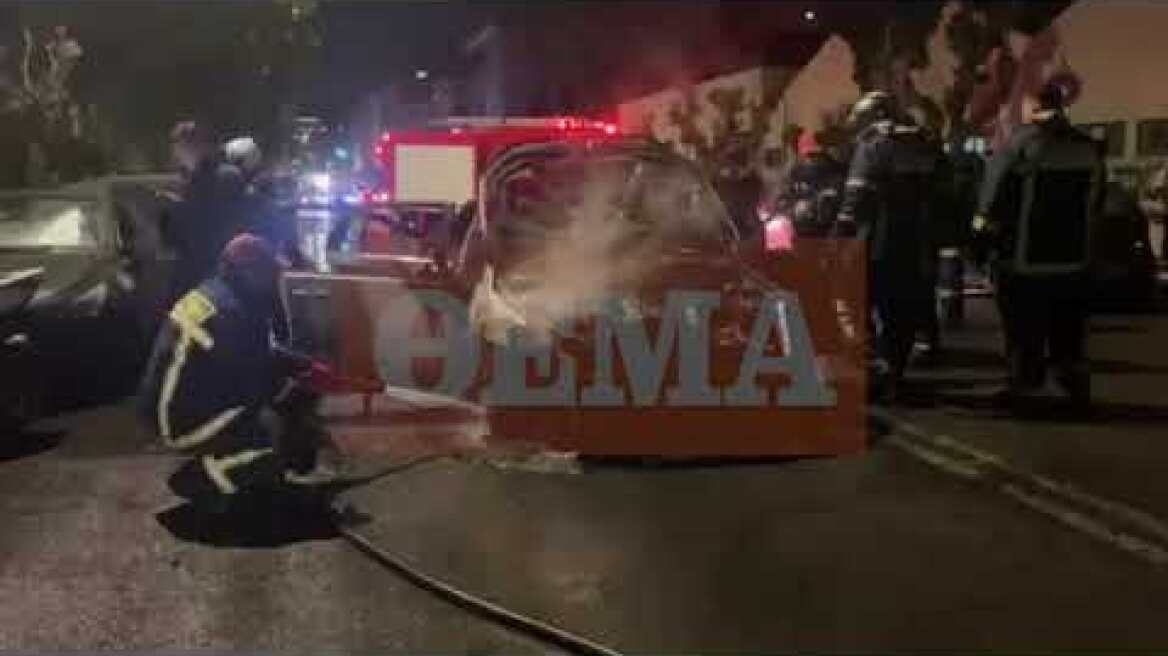 Καμμένο αυτοκίνητο στο Παγκράτι