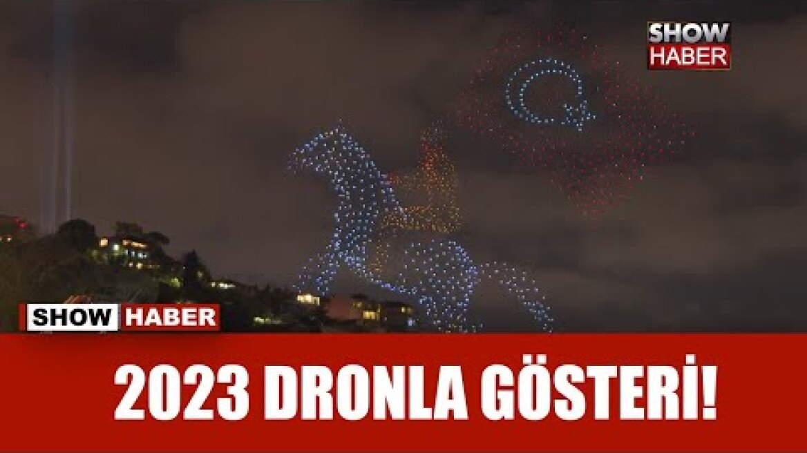 İstanbul Boğazı'nda 2023 dronla 100. yıl gösterisi!