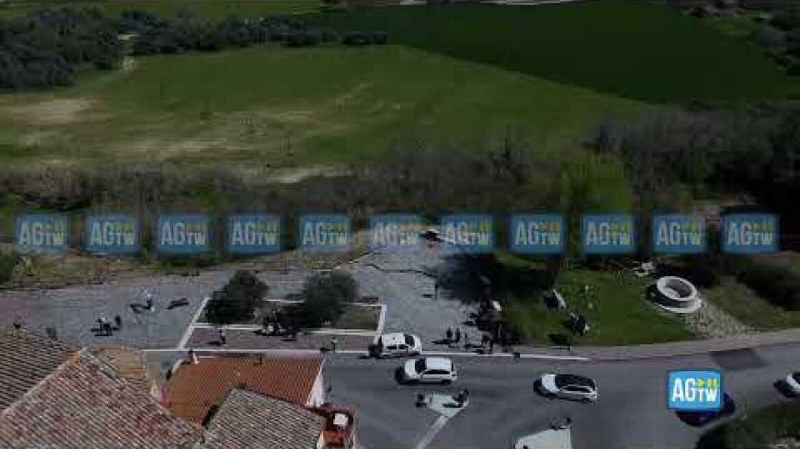 Frana in Molise, la vista della città di Petacciato dal drone