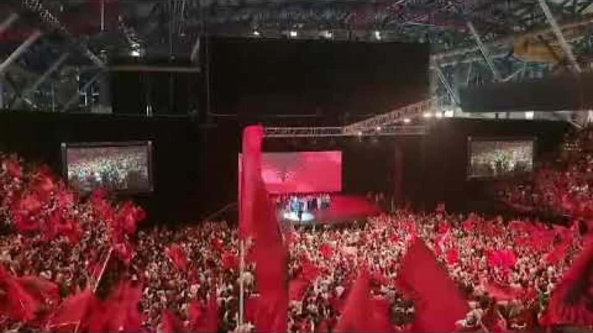 Η ομιλία του Αλβανού πρωθυπουργού Έντι Ράμα στο κατάμεστο Κλειστό του Γαλατσίου