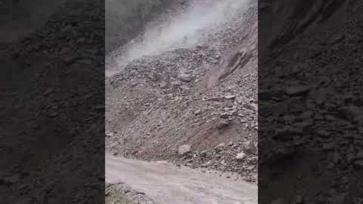 Έκλεισε ο κεντρικός δρόμος προς το Ανθηρό λόγω κατολίσθησης