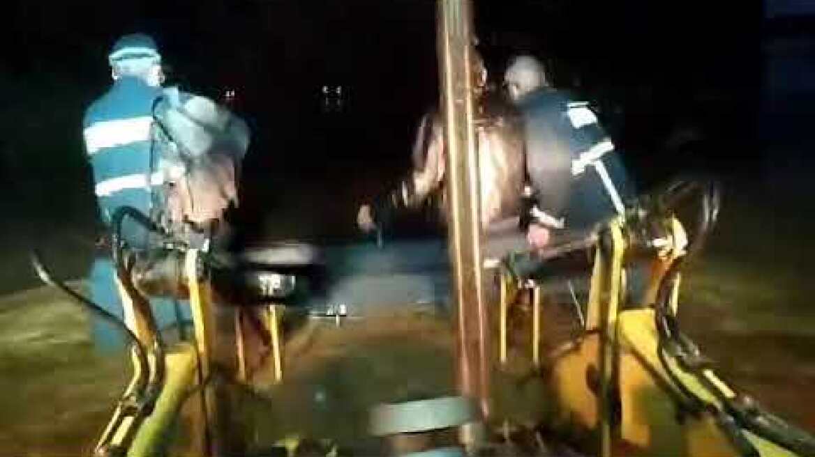 Διάσωση πολιτών στην Καρδίτσα