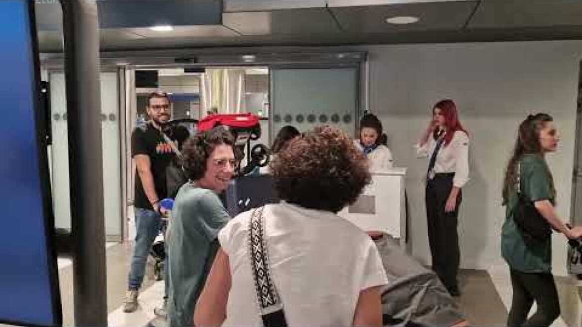 Συγκλονιστικές μαρτυρίες Ελλήνων που έφτασαν στη Θεσσαλονίκη από το Ισραήλ (5)