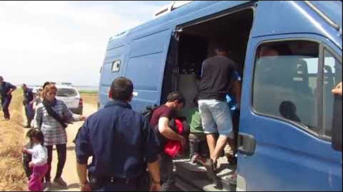 Μετανάστες παραλία Μολυβωτής