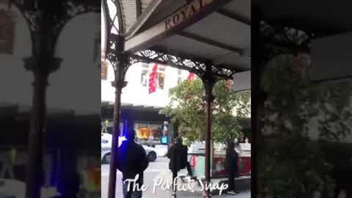 A couple having sex on the street of Melbourne CBD and the police come and interrupt them 😀