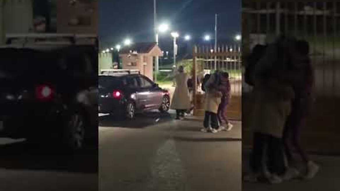 Στην Ελευσίνα το C-130 με 91 Ελληνες που επαναπατρίστηκαν από το Άμπου Ντάμπι (1)