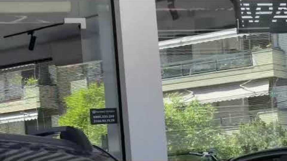 Αγνωστοι χθες τα ξημερώματα προσέγγισαν επιχείρηση  πυροβόλησαν προς το κτίριο προκαλώντας φθορές(1)