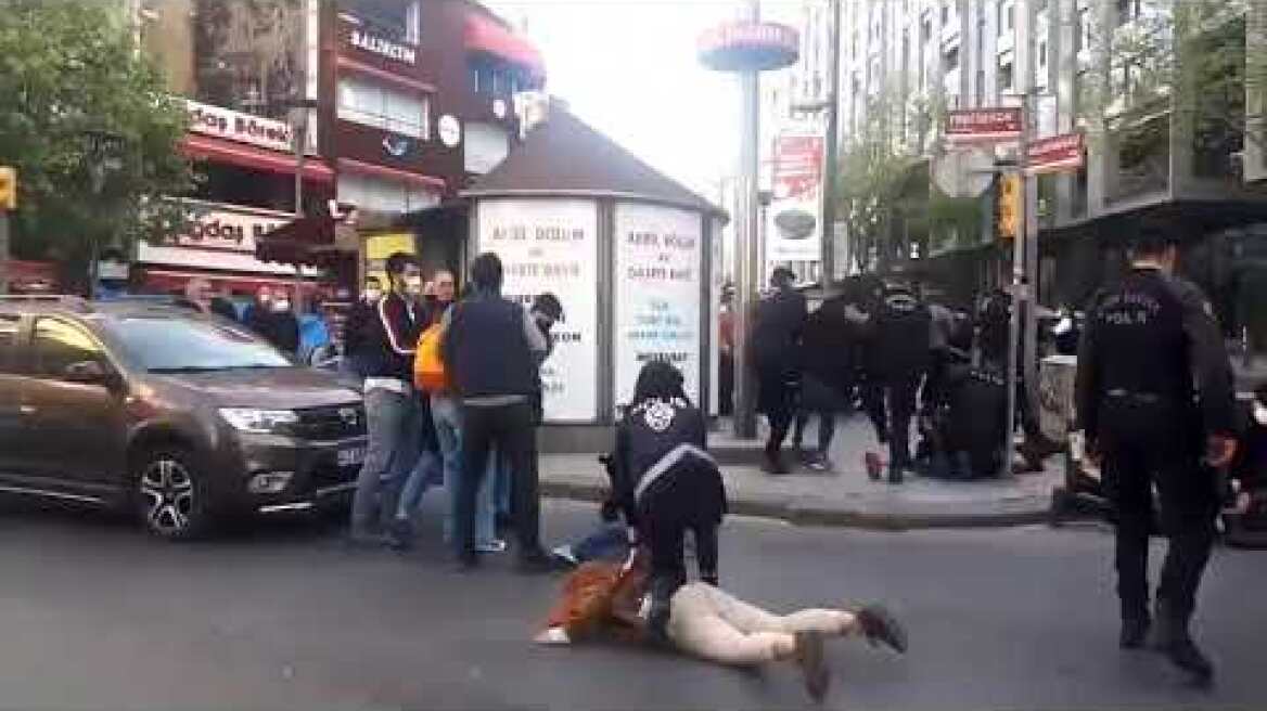 İstanbul'da üniversite öğrencilerinin 1 Mayıs kutlamalarına polis müdahale etti