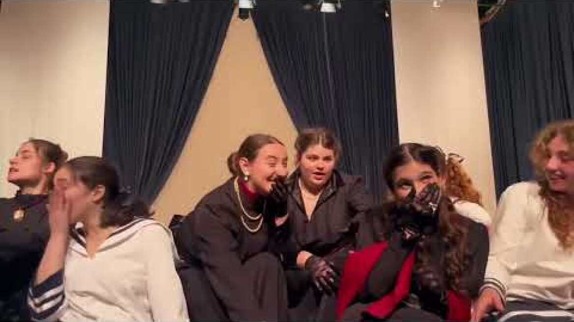 ΠΡΩΤΕΣ ΕΝΘΥΜΗΣΕΙΣ - TRAILER