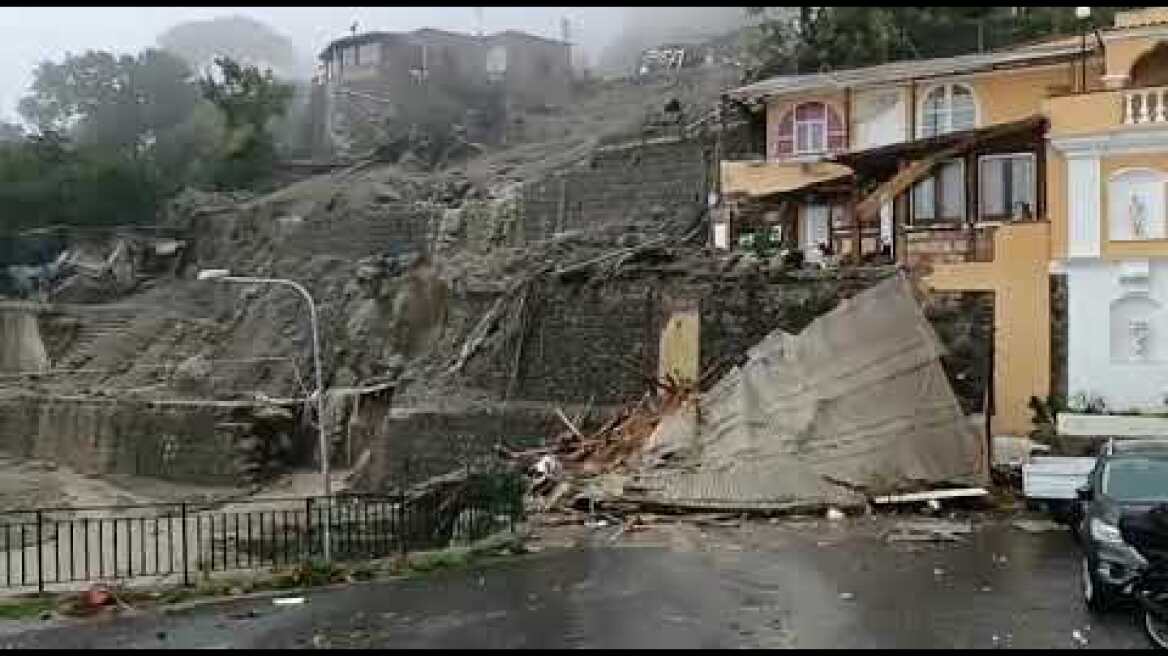 ISCHIA: QUESTO E' QUELLO CHE RESTA DI UN'ABITAZIONE A CASAMICCIOLA