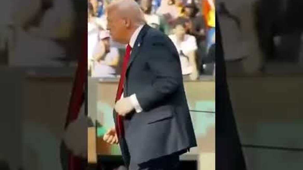 Trump appears to pocket Club World Cup champions medal