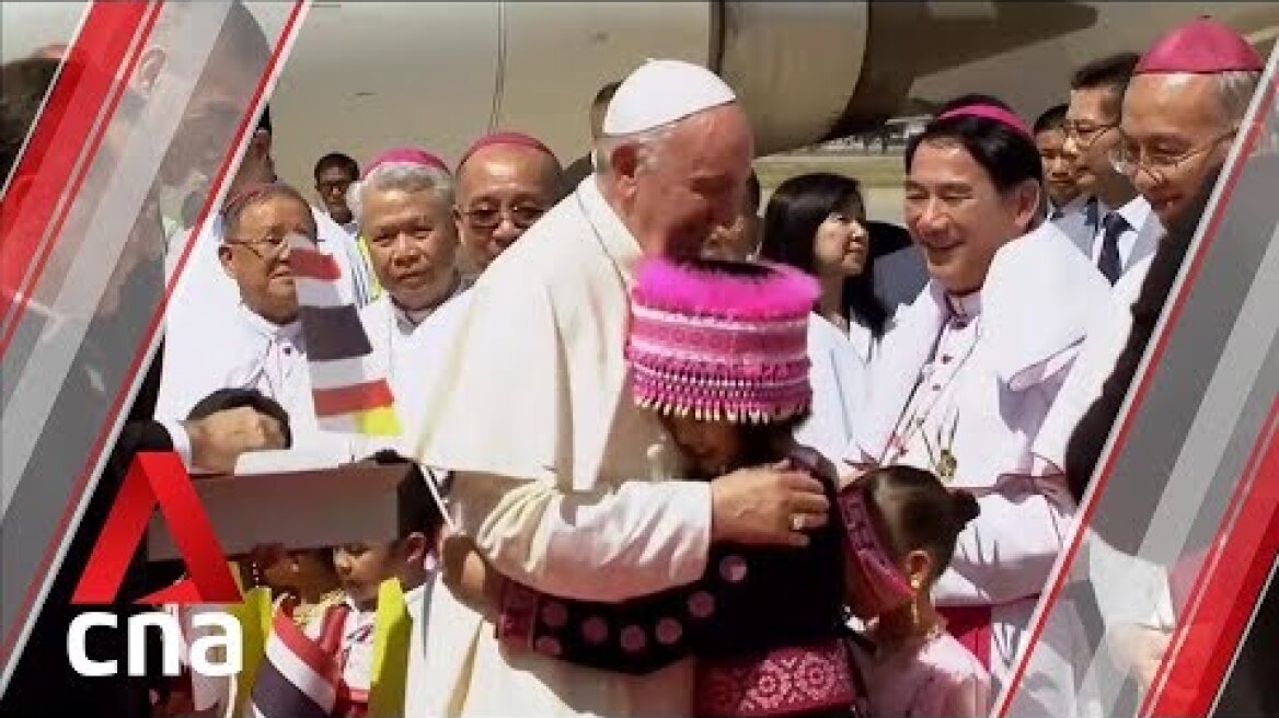 Pope Francis arrives in Thailand at start of Asia trip