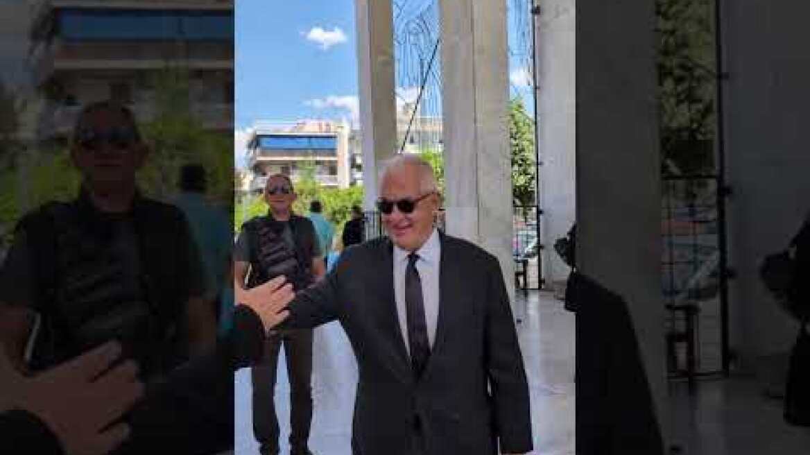 Κηδεία Χρήστου Ροκόφυλλου: Ο Γιάννης Πρετεντέρης