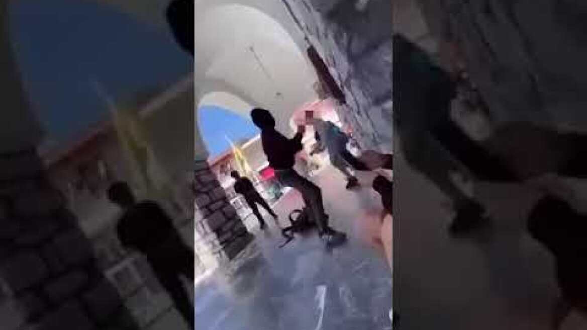 Σχολείο-Μαθητές-Ξύλο