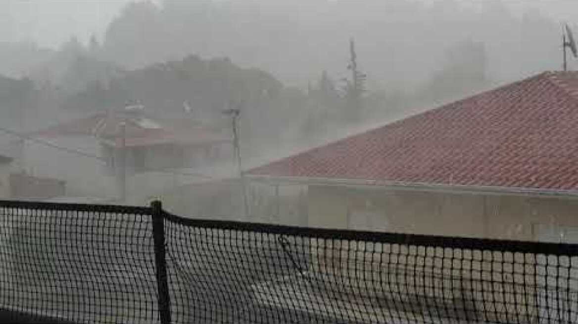 Σφοδρή χαλαζόπτωση Τρίκαλα