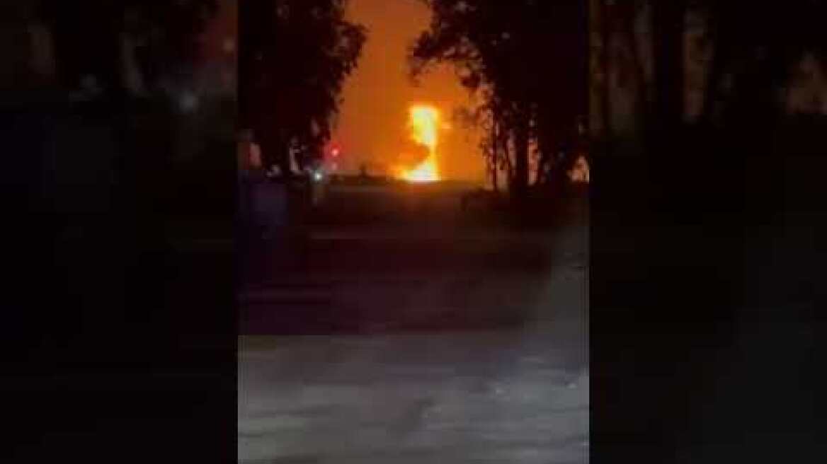 Ανατροπή βυτιοφόρου στην Αθηνών-Κορίνθου (2)