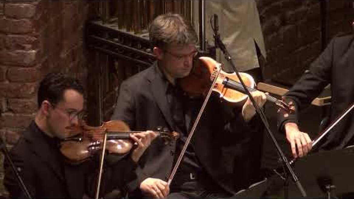 Konstantia Gourzi - Wunde I Wunder - Soloist: Claudio Estay